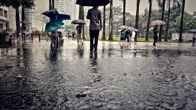 雨天朋友圈高質(zhì)量句子 下雨天吸引人的朋友圈文案